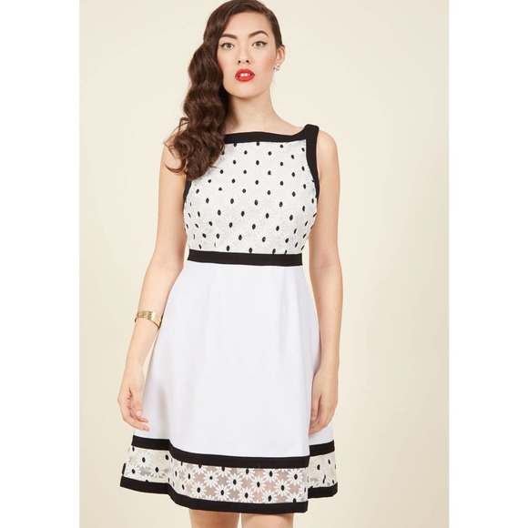 Modcloth Dresses & Skirts - ModCloth Bliss in Bloom A-Line Dress, Medium